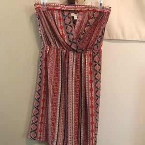 Red patterned strapless sundress